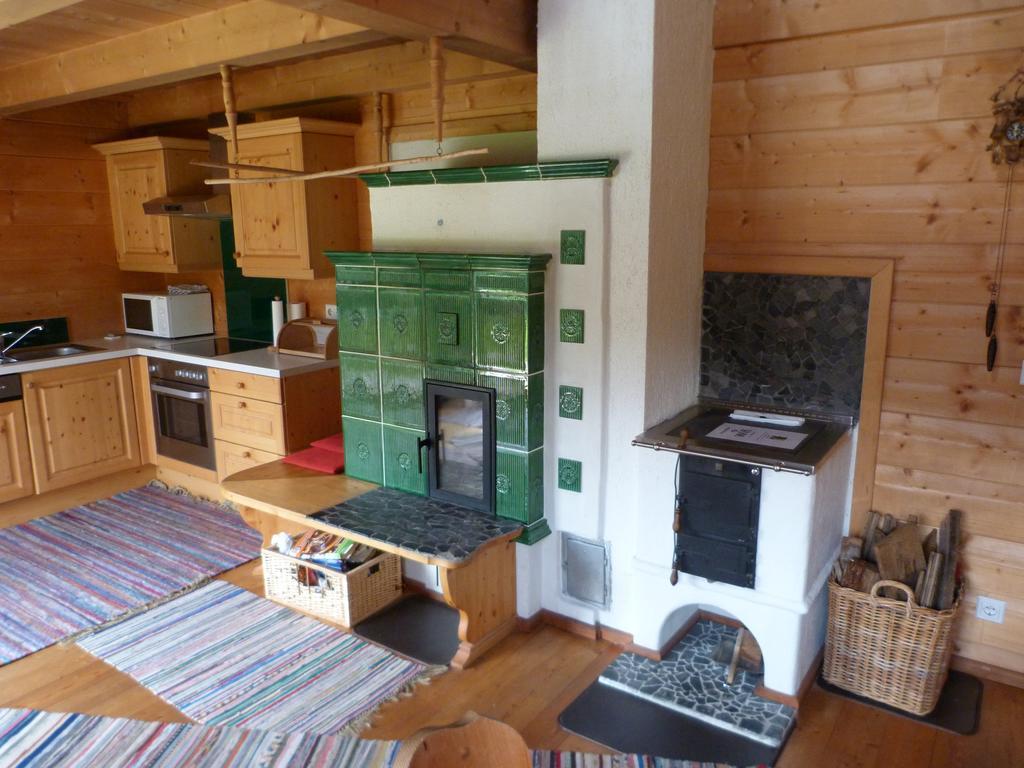 Knusperhaeusl Villa Uttendorf Room photo